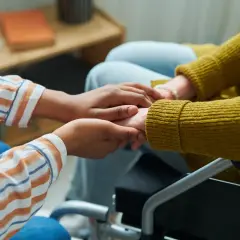 Opiekun osoby niepełnosprawnej: Praca bez limitów? Zasady 2024