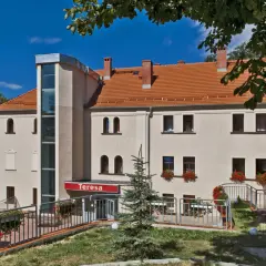 Jedlina-Zdrój: Sanatoria, zabiegi, NFZ, ceny przewodnik dla seniora