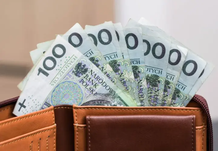 Świadczenie pielęgnacyjne 2026: 3219 zł. Stare czy nowe zasady?