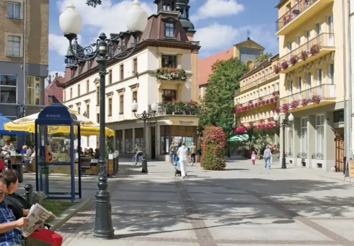 Cieplice-Zdrój: Sanatoria i leczenie dla seniorów pełny poradnik