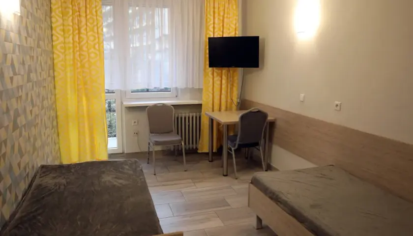 Twój pokój w sanatorium NFZ: Kto decyduje i czy masz wpływ?