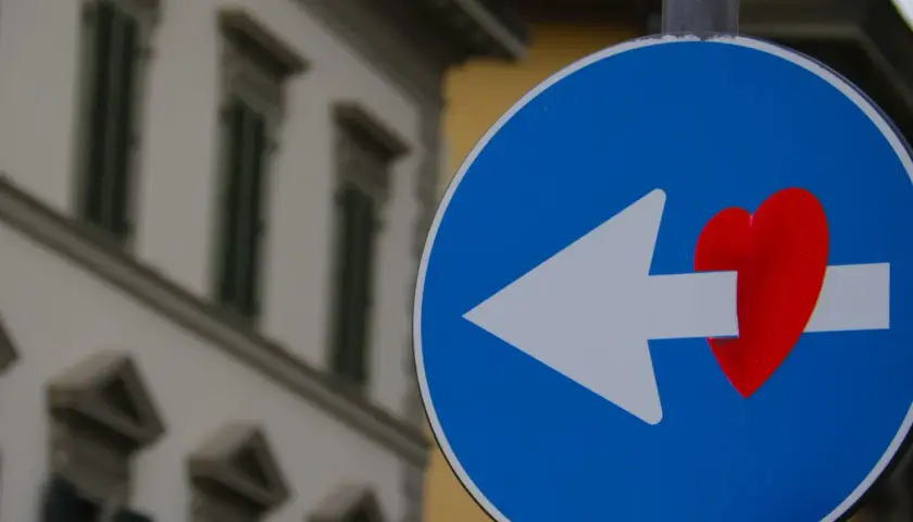 Objawy zakochania: Burza w mózgu. Kiedy to normalne, a kiedy problem?