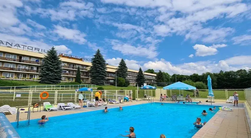 Sanatorium Cegielski NFZ Rabka: Kompletny przewodnik dla seniora