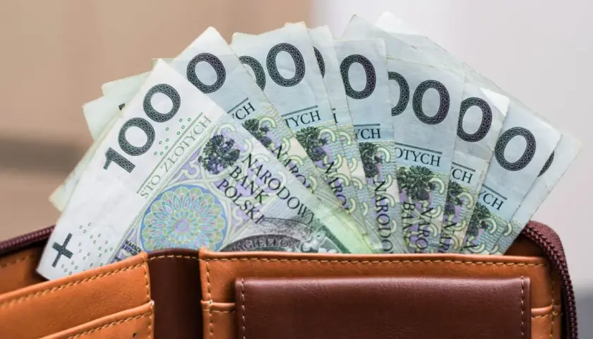 Świadczenie pielęgnacyjne 2026: 3219 zł. Stare czy nowe zasady?