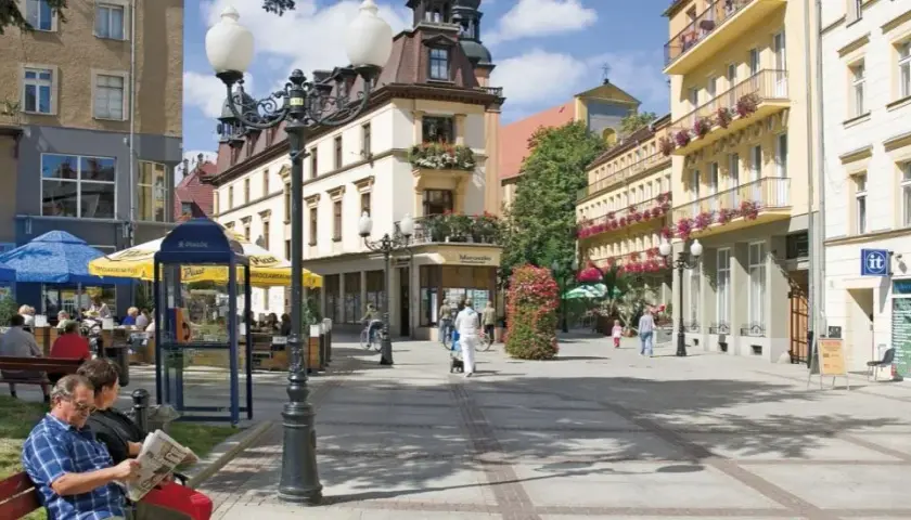 Cieplice-Zdrój: Sanatoria i leczenie dla seniorów pełny poradnik