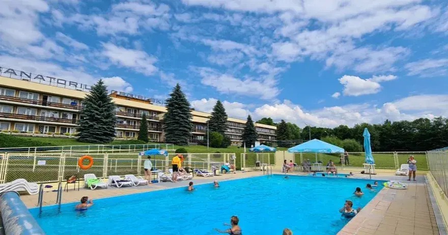 Sanatorium Cegielski NFZ Rabka: Kompletny przewodnik dla seniora