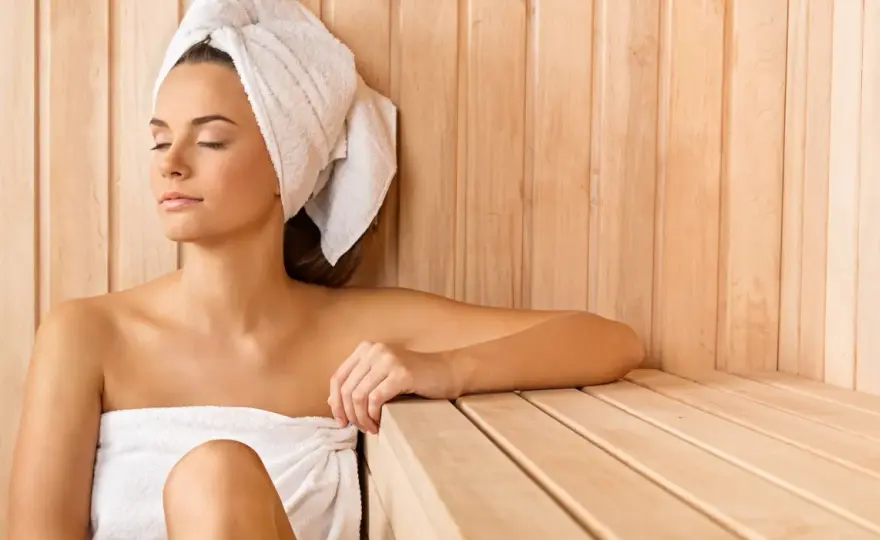 Sauna a przeziębienie - kiedy pomaga, a kiedy lepiej odpuścić?