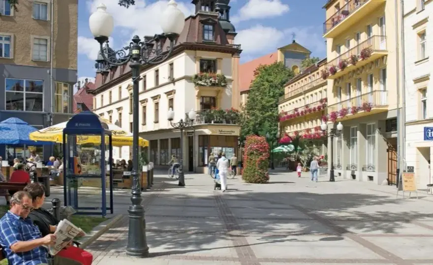 Cieplice-Zdrój: Sanatoria i leczenie dla seniorów pełny poradnik