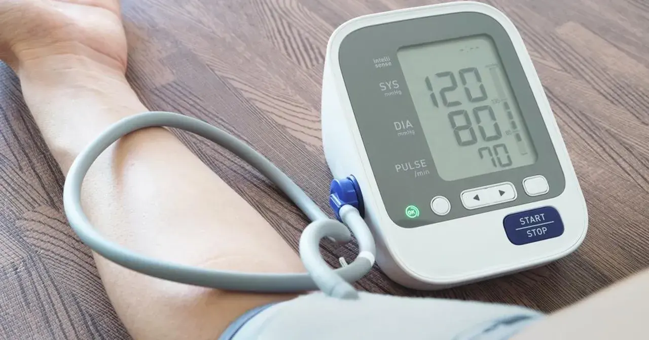 Pomiar ciśnienia krwi: 120/80, puls 70. Gdy masz wysokie ciśnienie, co robić? Skonsultuj się z lekarzem.
