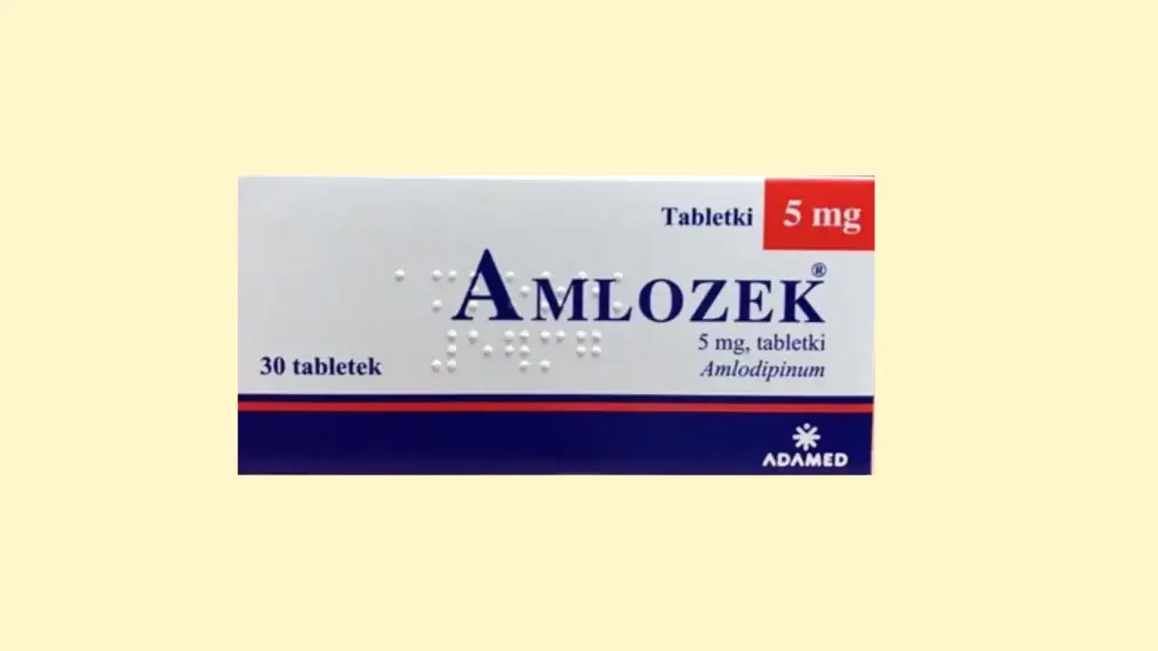 Opakowanie leku Amlotek 5 mg, zawierające 30 tabletek. Stosowany na nadciśnienie.